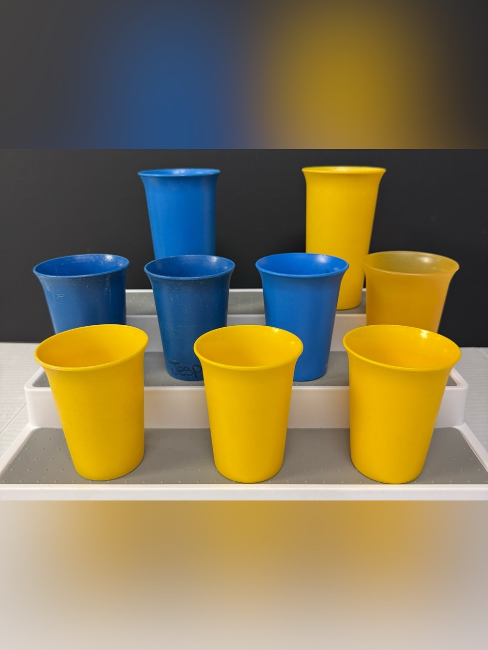 9 Vintage Tupperware Curved Rim Plastic Drinking Cups.
